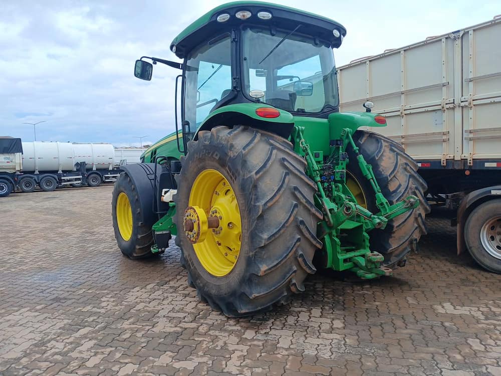 JONH DEERE 8270R