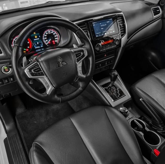 Mitsubishi L200 TRITON 2.4 16V TURBO DIESEL SPORT HPE-S CD 4P 4X4 AUTOMÁTICO 2024/2025