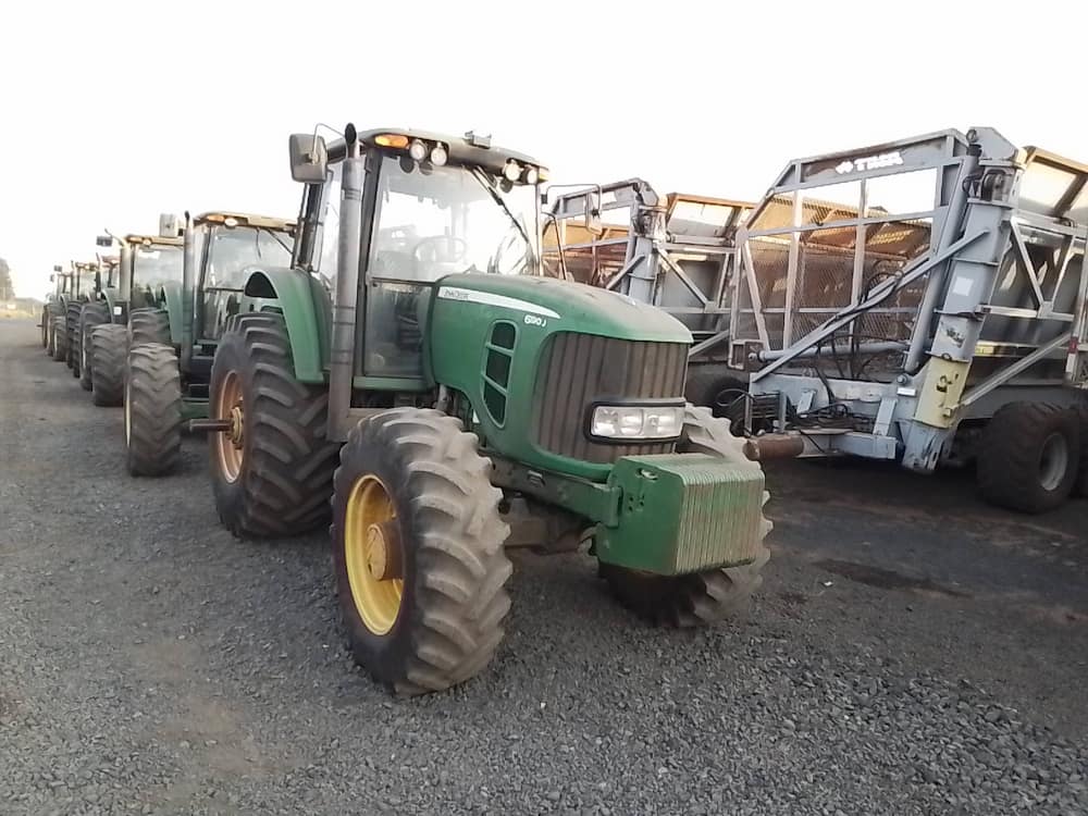 JOHN DEERE TRATOR AGRICOLA JOHN DEERE 6190J