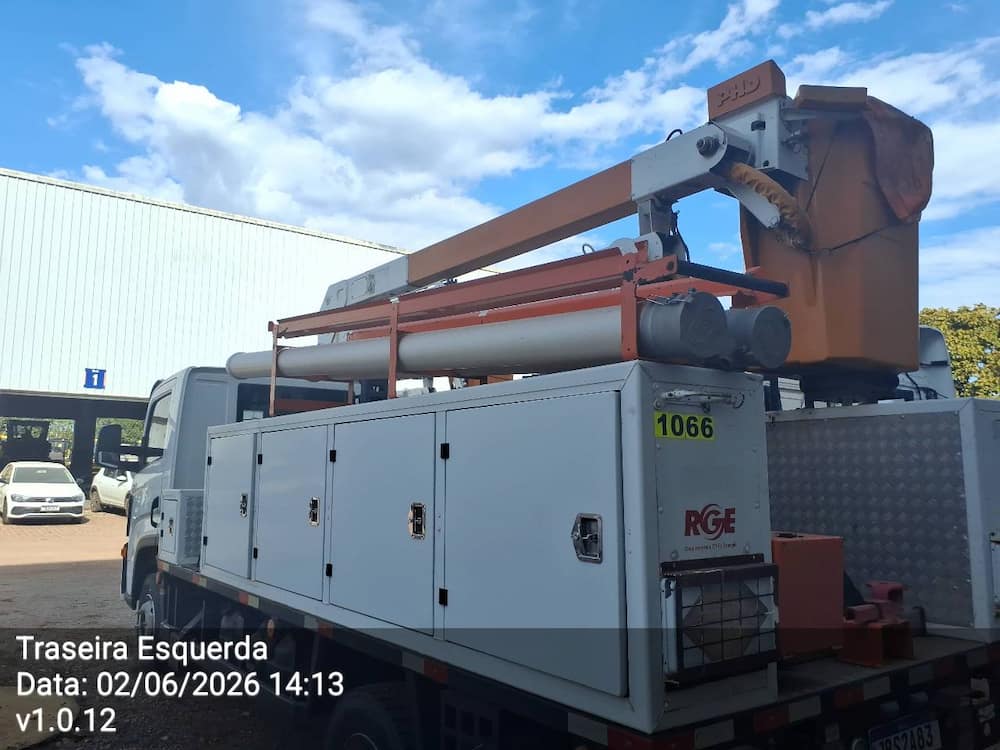 VOLKSWAGEN 11-180 DELIVERY 2P DIESEL E5