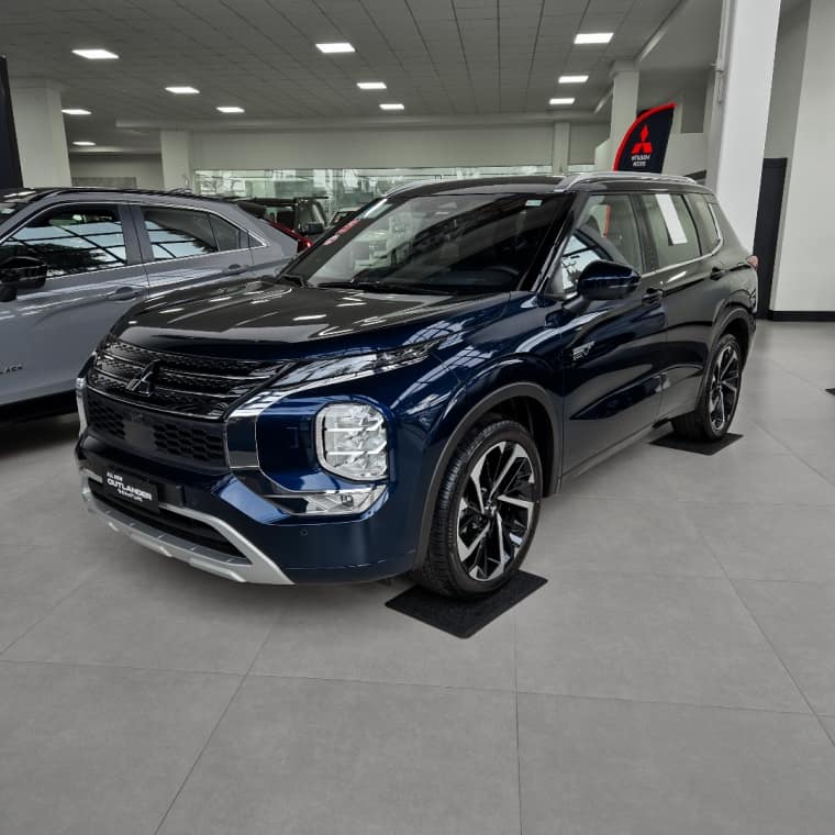 Mitsubishi OUTLANDER 2.4 PHEV SIGNATURE S-AWC DHT 2025/2026