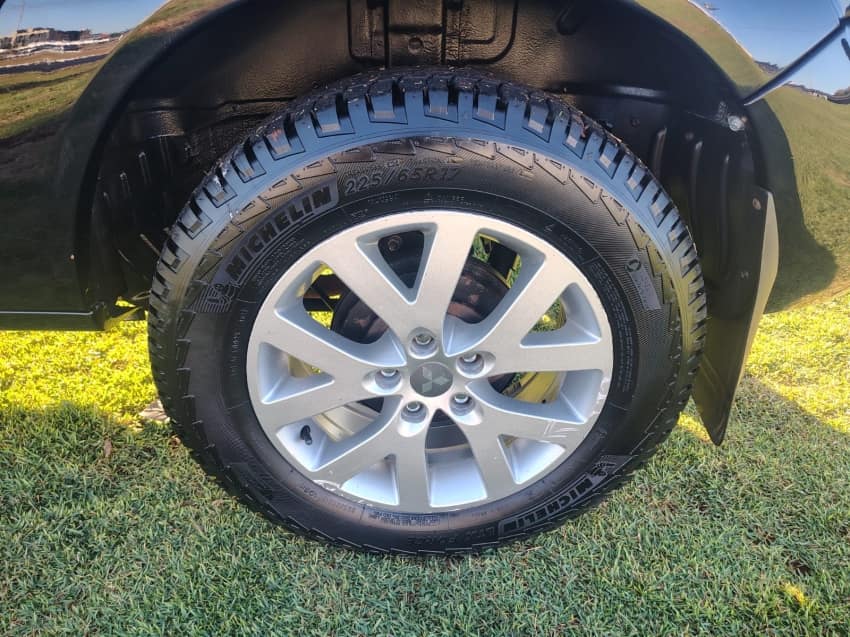 Mitsubishi PAJERO TR4 2.0 4X2 16V 140CV FLEX 4P MANUAL