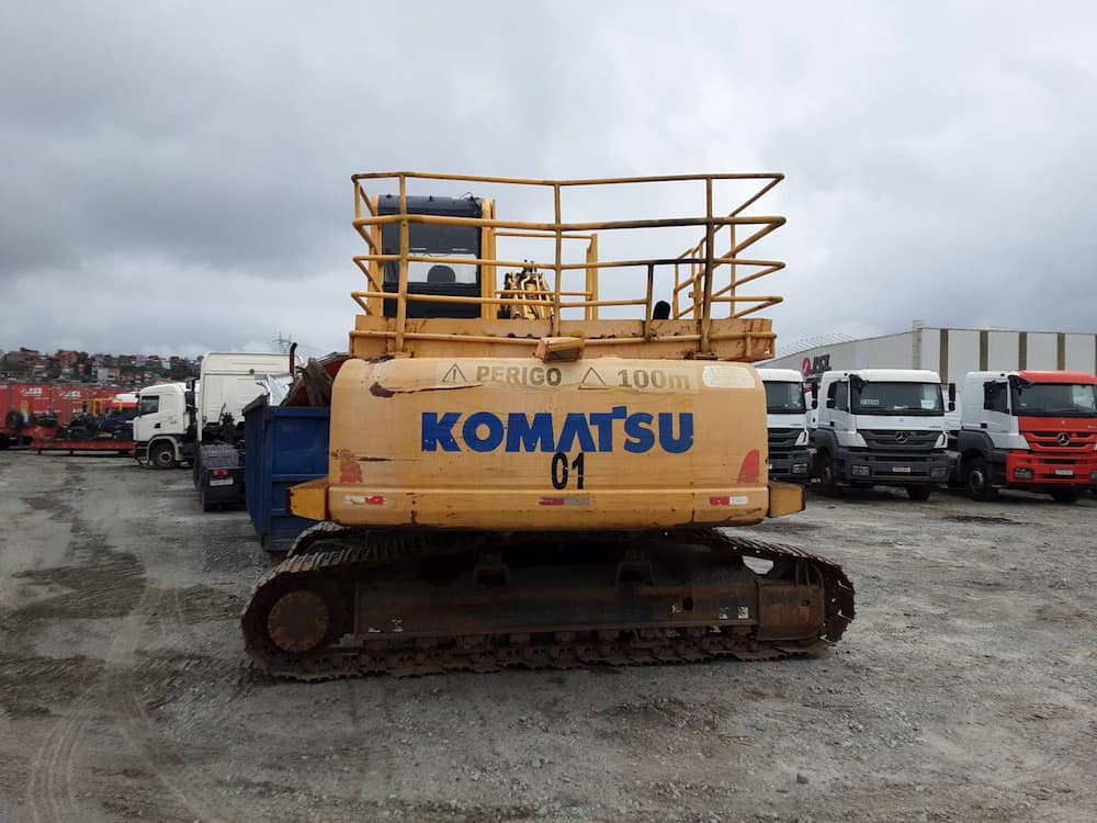 KOMATSU PC 200 LC