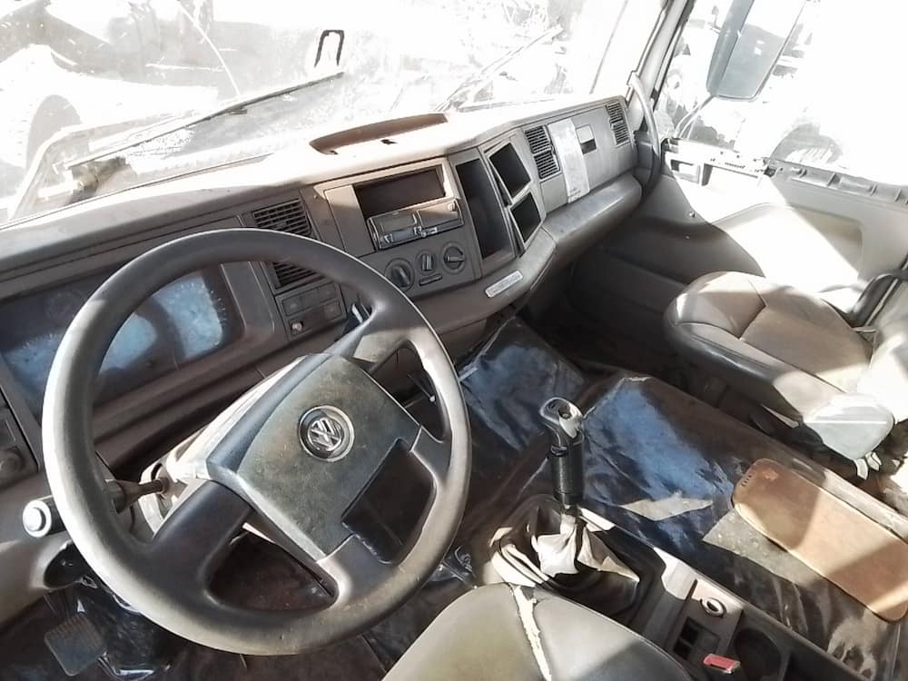 VOLKSWAGEN 26.280 CRM 6X4