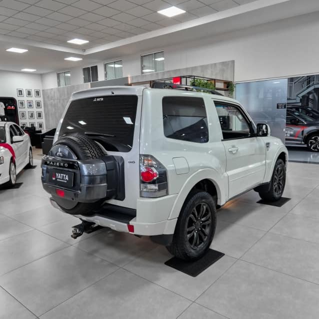 Mitsubishi PAJERO FULL 3.2 HPE 4X4 16V TURBO INTERCOOLER DIESEL 2P AUTOMÁTICO 2017/2018