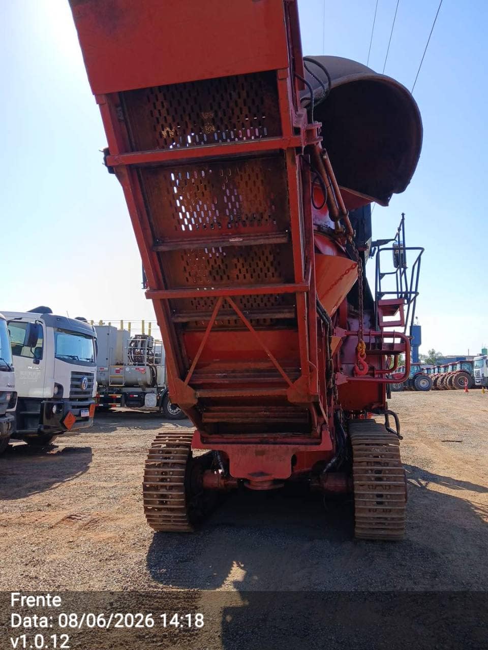 CASE 8810