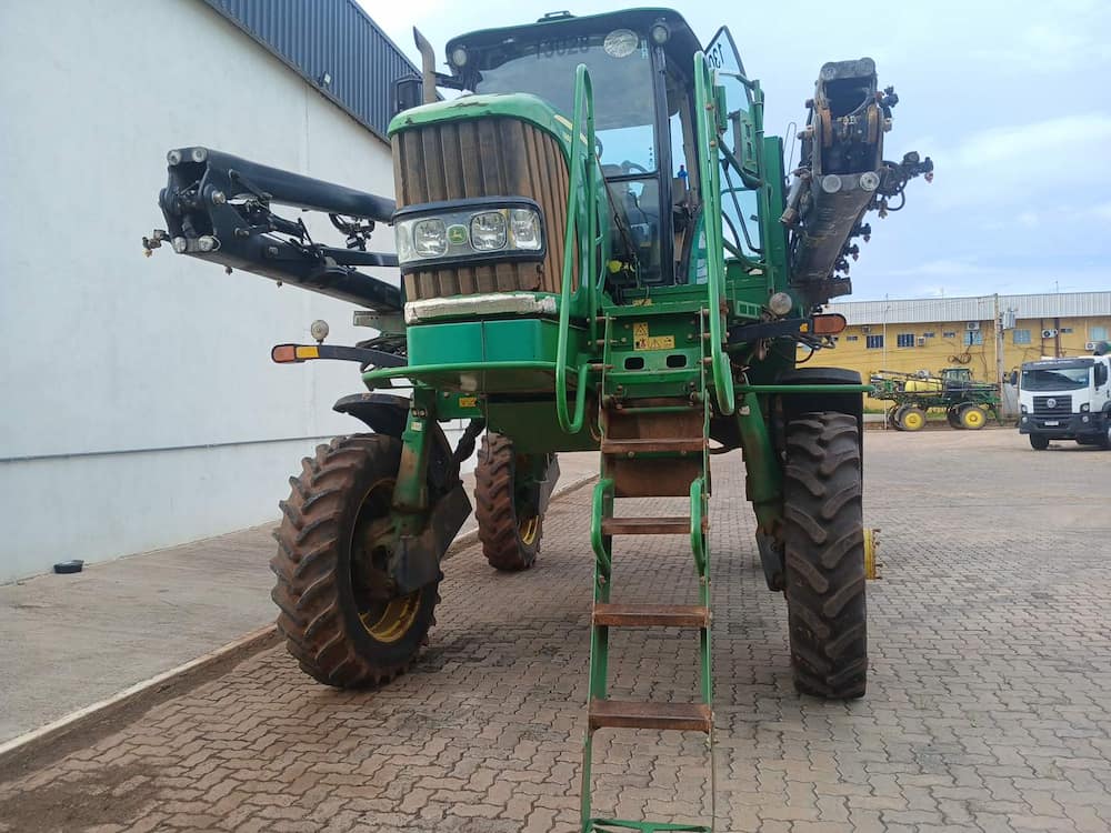 JOHN DEERE M4025