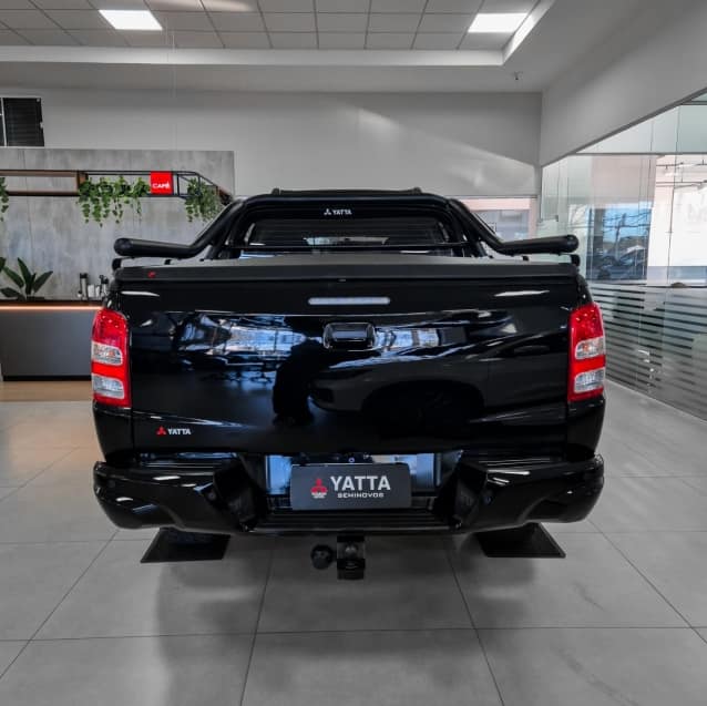 Mitsubishi L200 TRITON 2.4 16V TURBO DIESEL GL CD 4X4 MANUAL 2022/2023