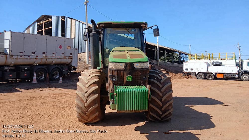 JOHN DEERE 8270R