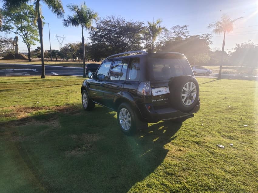 Mitsubishi PAJERO TR4 2.0 4X2 16V 140CV FLEX 4P MANUAL