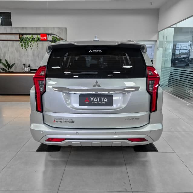 Mitsubishi PAJERO SPORT 2.4 16V MIVEC TURBO DIESEL HPE-S AWD AUTOMÁTICO 2023/2024