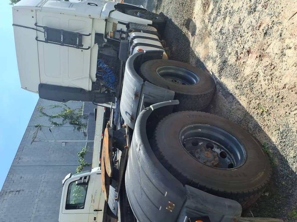 VOLKSWAGEN 26-420 E CONSTEL. 2P DIESEL E5 6X4