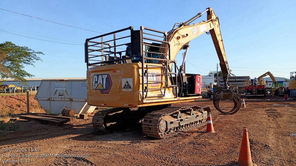 CATERPILLAR CAT 320