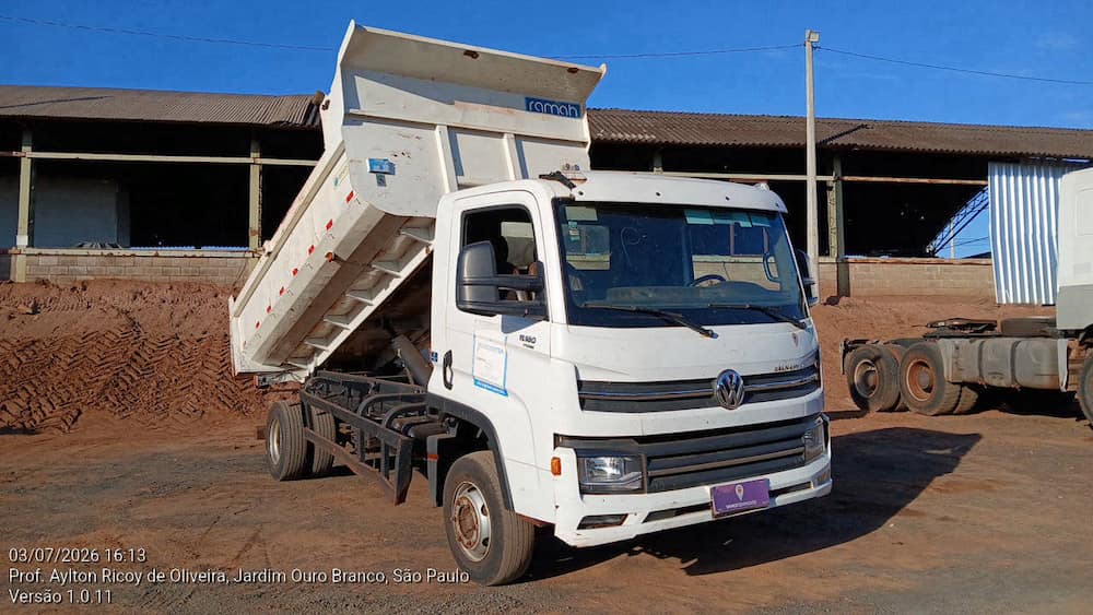 VOLKSWAGEN 11-180 DELIVERY 2P DIESEL E5