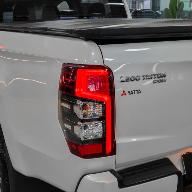 Mitsubishi L200 TRITON 2.4 16V TURBO DIESEL SPORT HPE-S CD 4P 4X4 AUTOMÁTICO 2023/2024