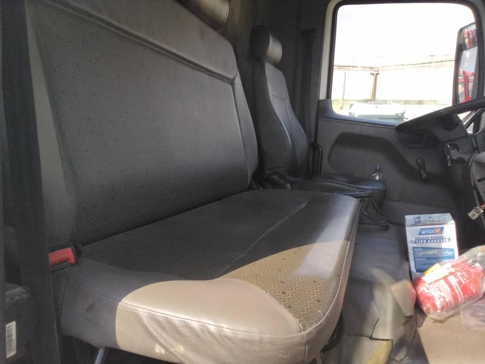 Volkswagen 24-260 E Constel. 6x2 2p (diesel)(E5)