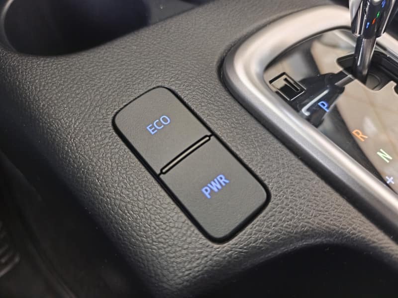 Toyota HILUX CD SRV 2.0 4X4 DIESEL AUT 2025
