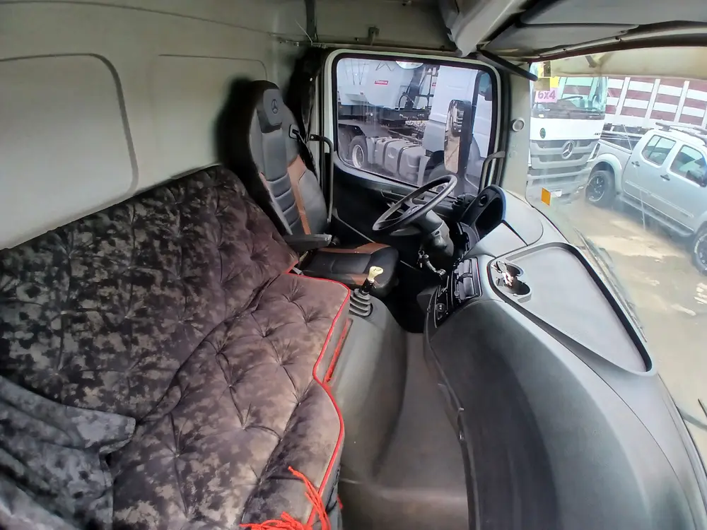 MERCEDES-BENZ ATEGO 2426