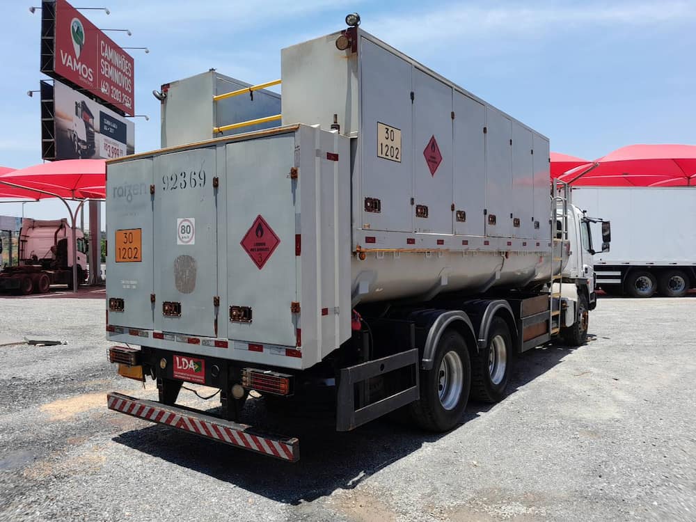 Mercedes-Benz Atego 2730 6x4 2p (diesel)(E5)