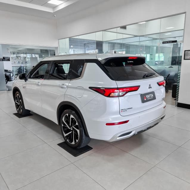 Mitsubishi OUTLANDER 2.4 PHEV HPE-S S-AWC DHT 2025/2026