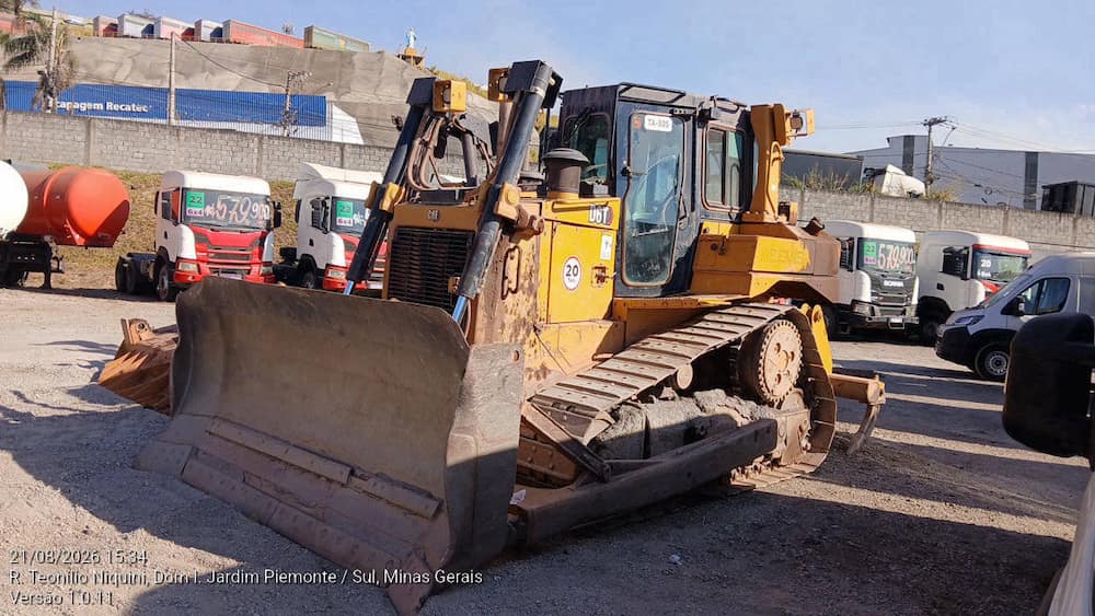 CATERPILLAR TRATOR DE ESTEIRA D6T