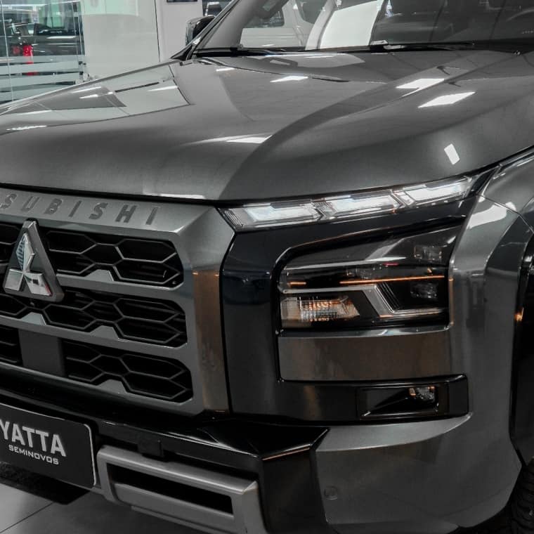 Mitsubishi TRITON 2.4 BITURBO DIESEL CD KATANA 4X4 AUTOMÁTICO 2025/2026