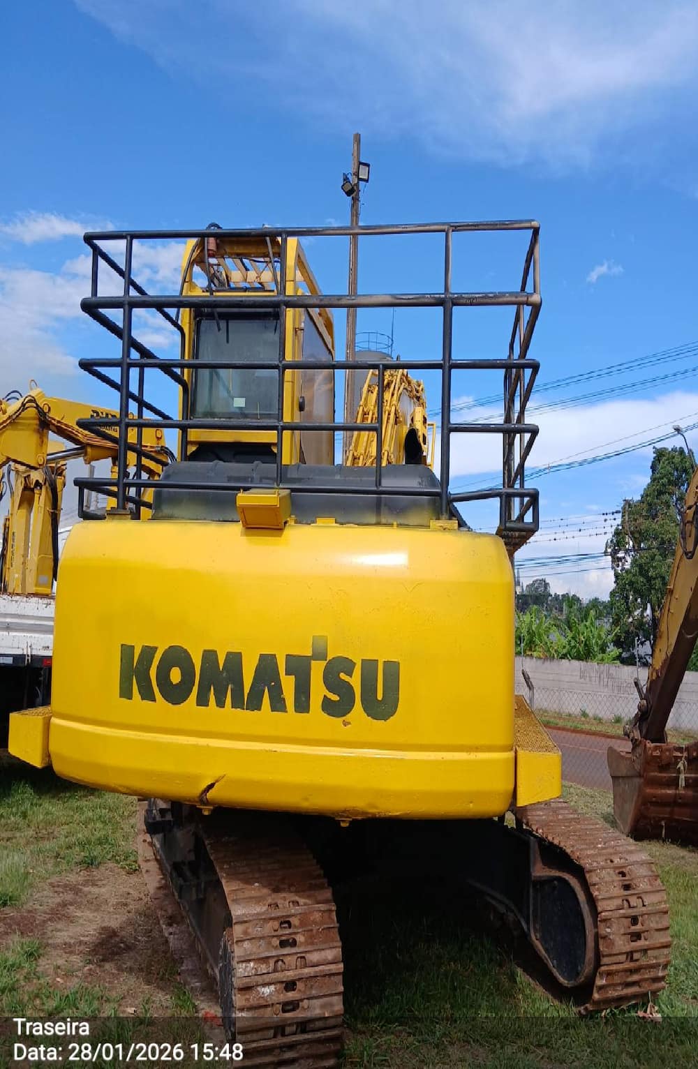 KOMATSU PC 200 LC