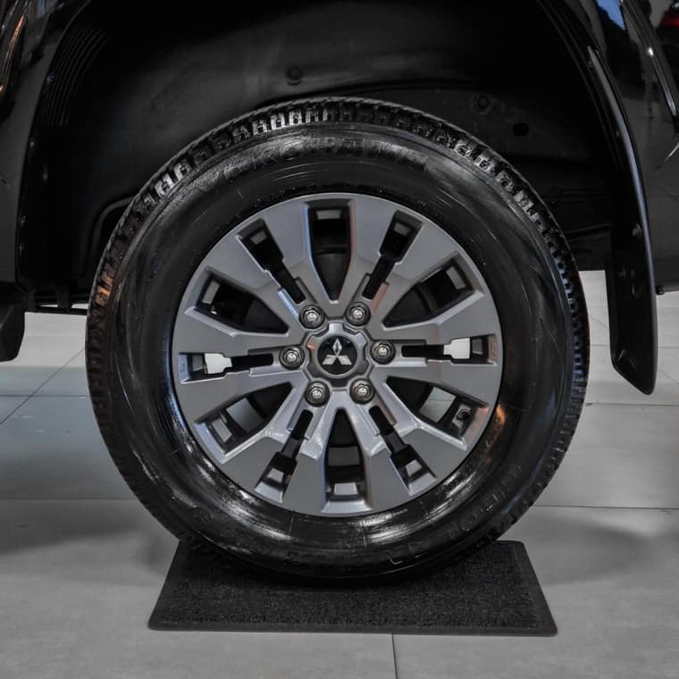 Mitsubishi TRITON 2.4 BITURBO DIESEL CD HPE-S 4X4 AUTOMÁTICO 2025/2026