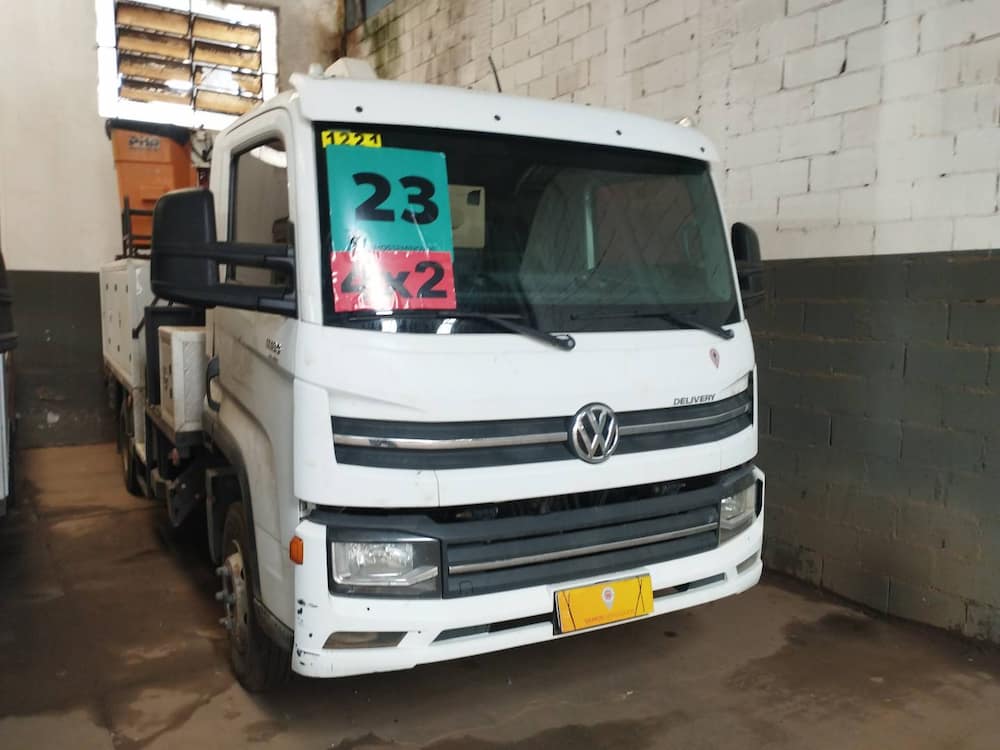 VOLKSWAGEN 11-180 DELIVERY 2P DIESEL E5