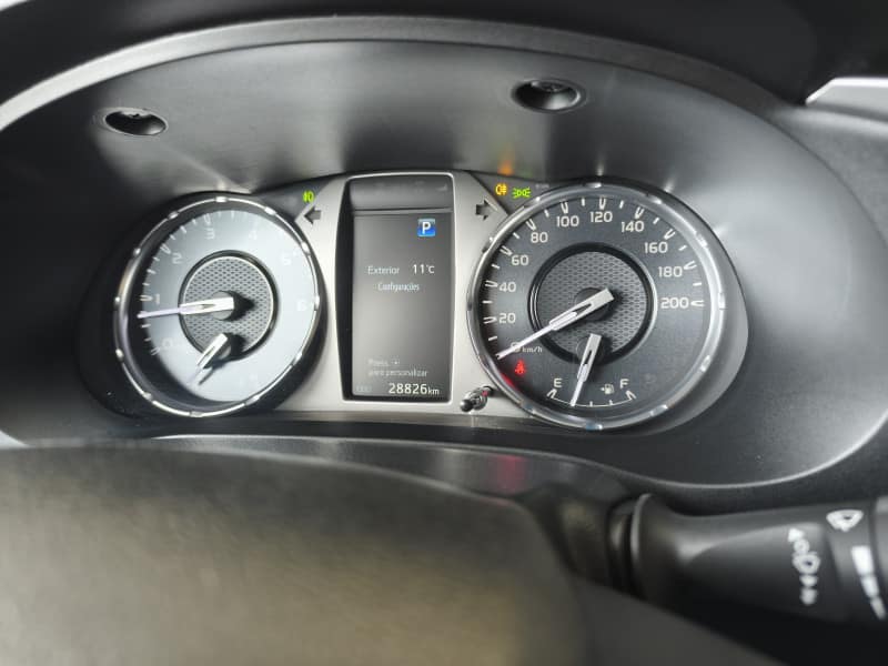 Toyota HILUX CD SRV 2.0 4X4 DIESEL AUT 2025