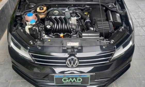 Volkswagen Jetta 2.0 Comfortline Tiptronic (Flex)