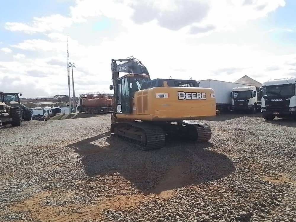 JOHN DEERE 210G