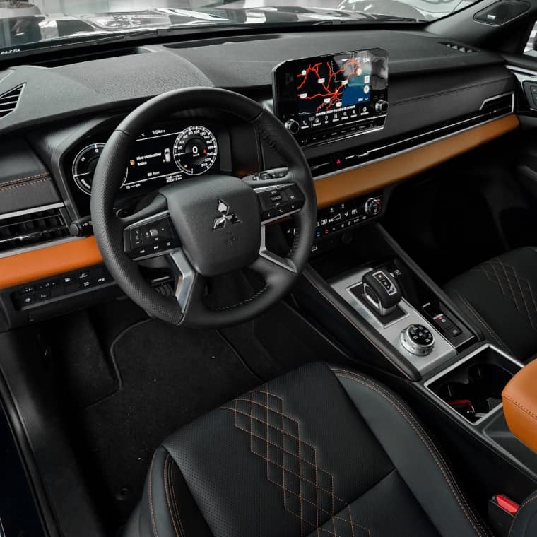 Mitsubishi OUTLANDER 2.4 PHEV SIGNATURE S-AWC DHT 2025/2026