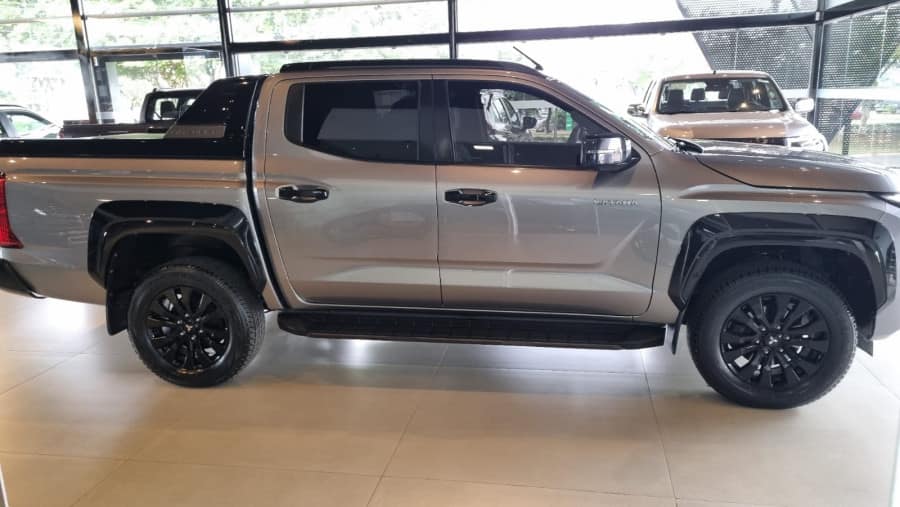 Mitsubishi TRITON KATANA