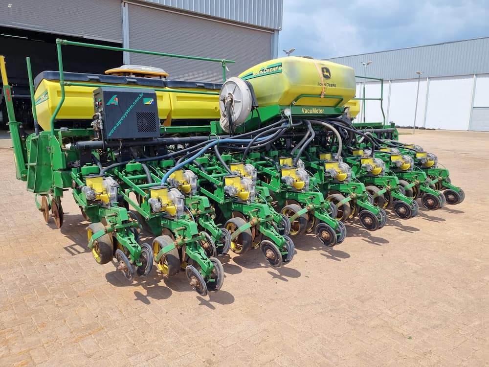 JOHN DEERE Plantadeira 2115 - 15 linhas