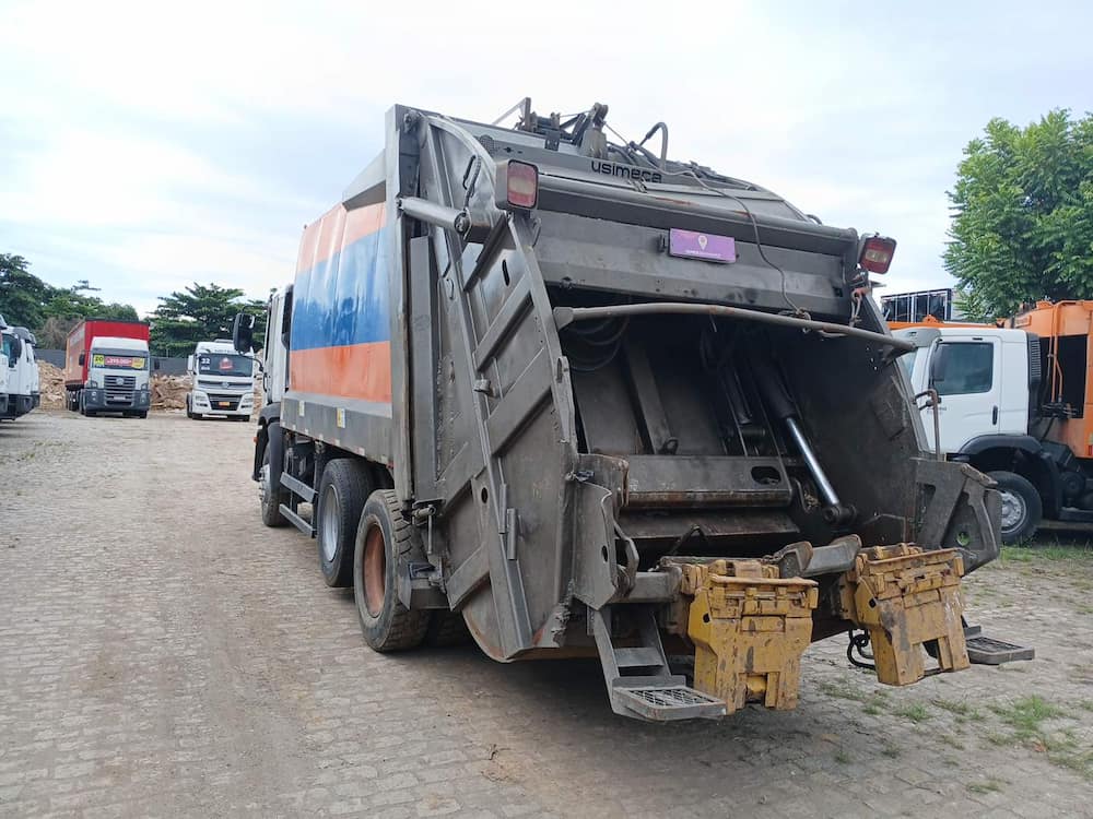 Volkswagen 24-260 E Constel. 6x2 2p (diesel)(E5)