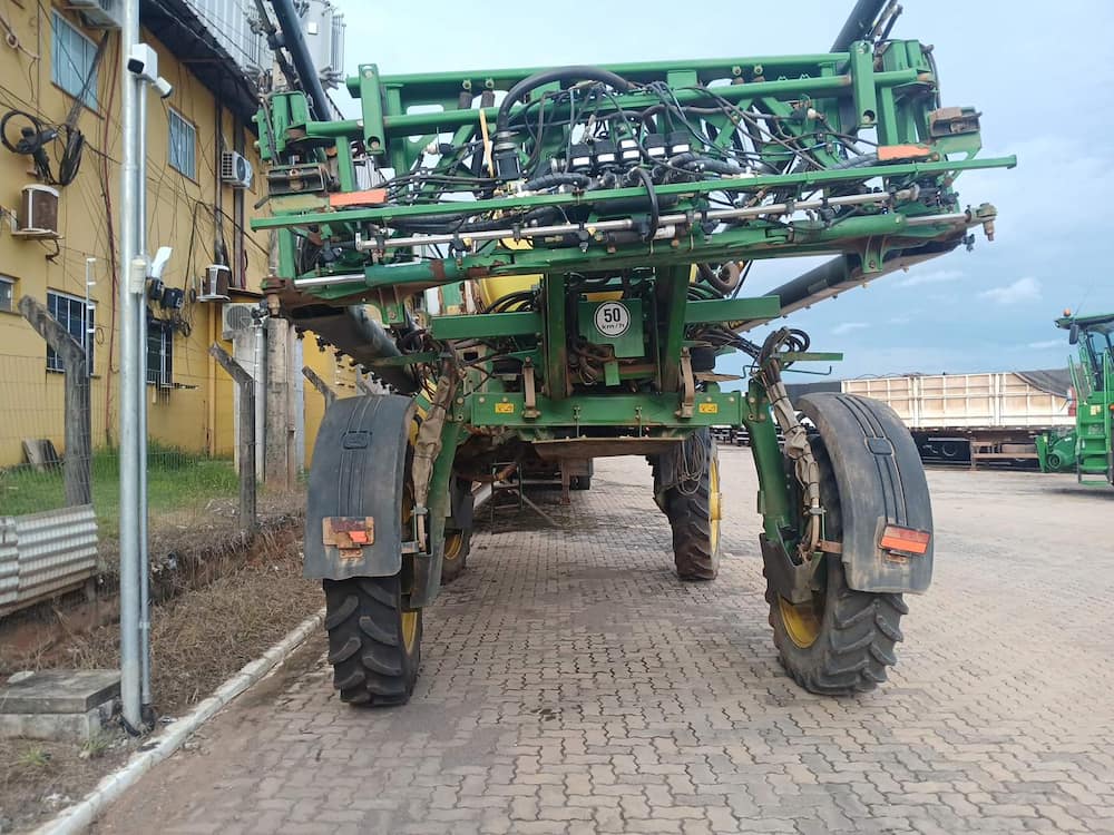 JOHN DEERE M4025