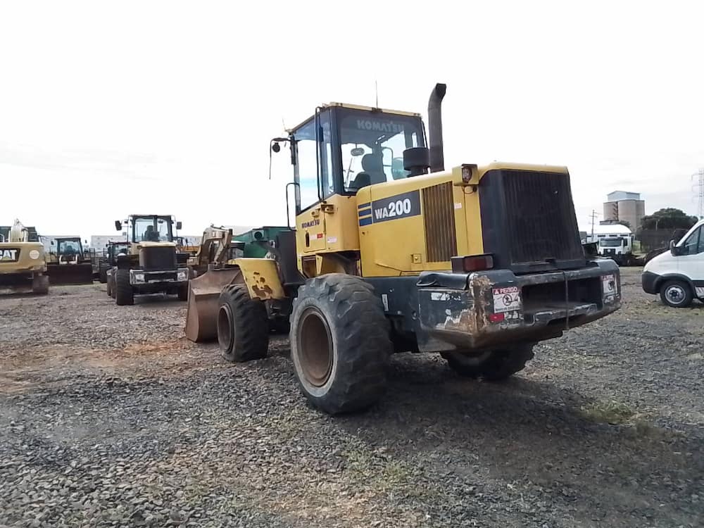 KOMATSU WA200