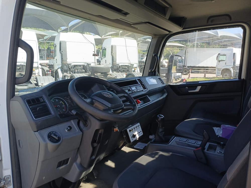 Volkswagen 9-170 Delivery 2p (diesel)(E5)