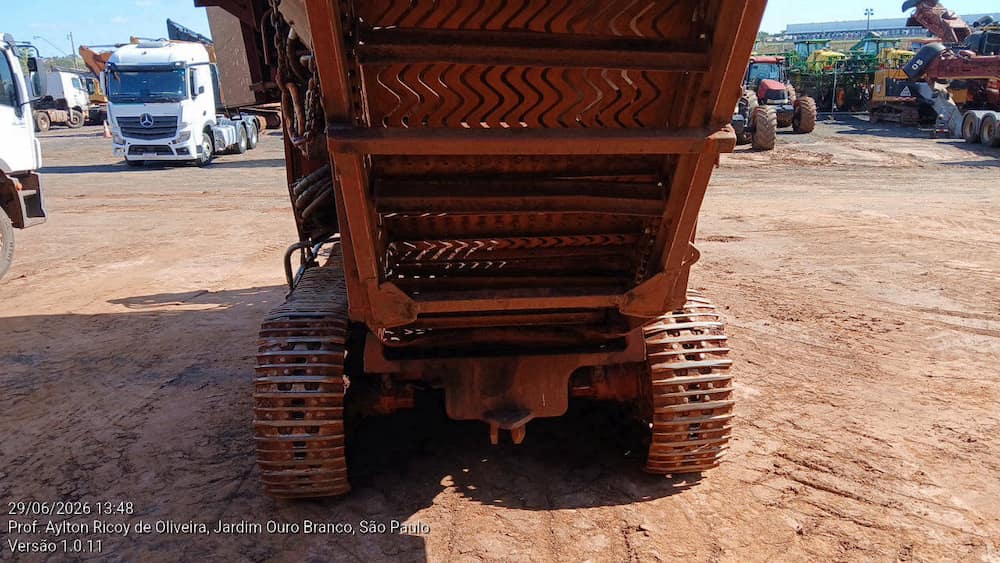 CASE 8810