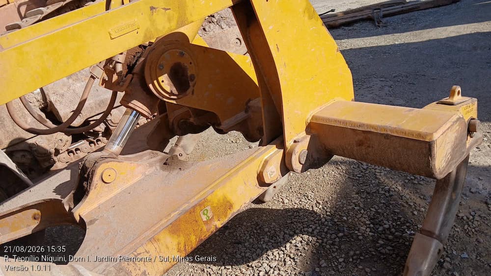 CATERPILLAR TRATOR DE ESTEIRA D6T