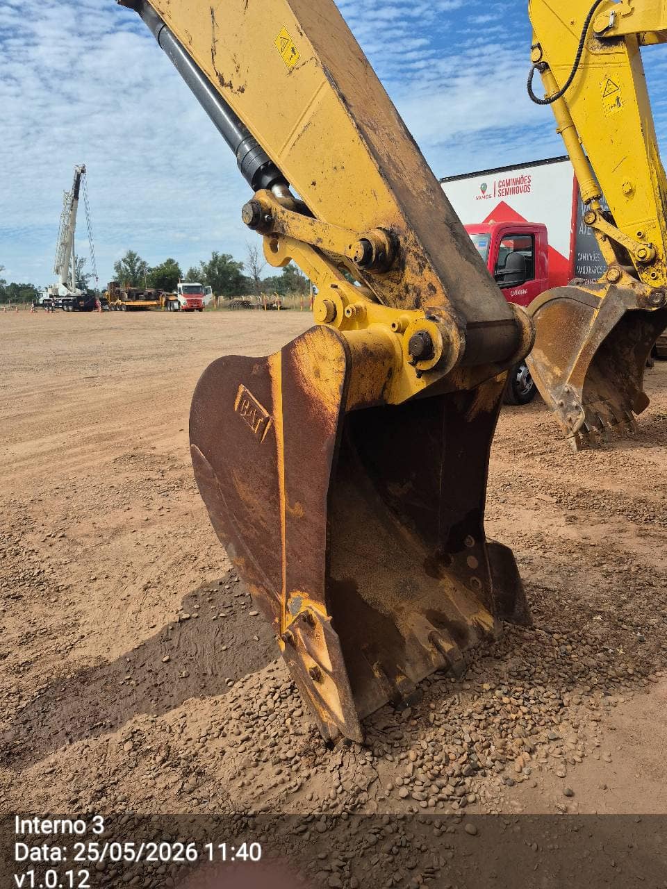 CATERPILLAR CAT 320