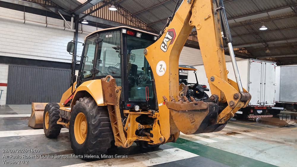 CATERPILLAR CAT RETROESCAVADEIRA 416 F2