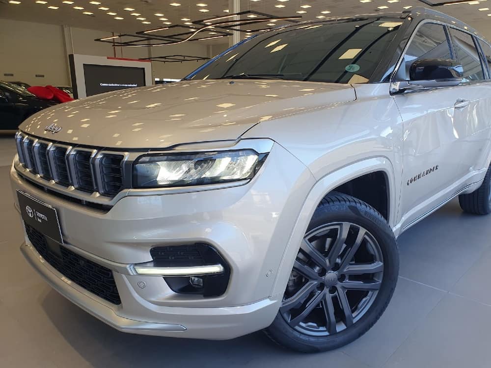 JEEP COMMANDER 2.0 HURRICANE 4 TURBO GASOLINA OVERLAND AT9