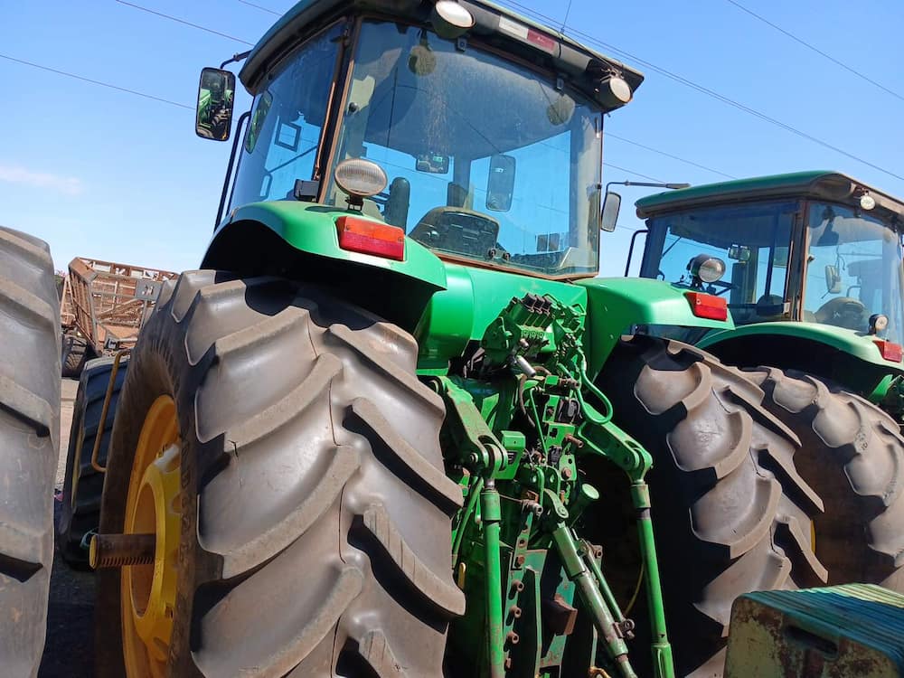 JOHN DEERE 7230J