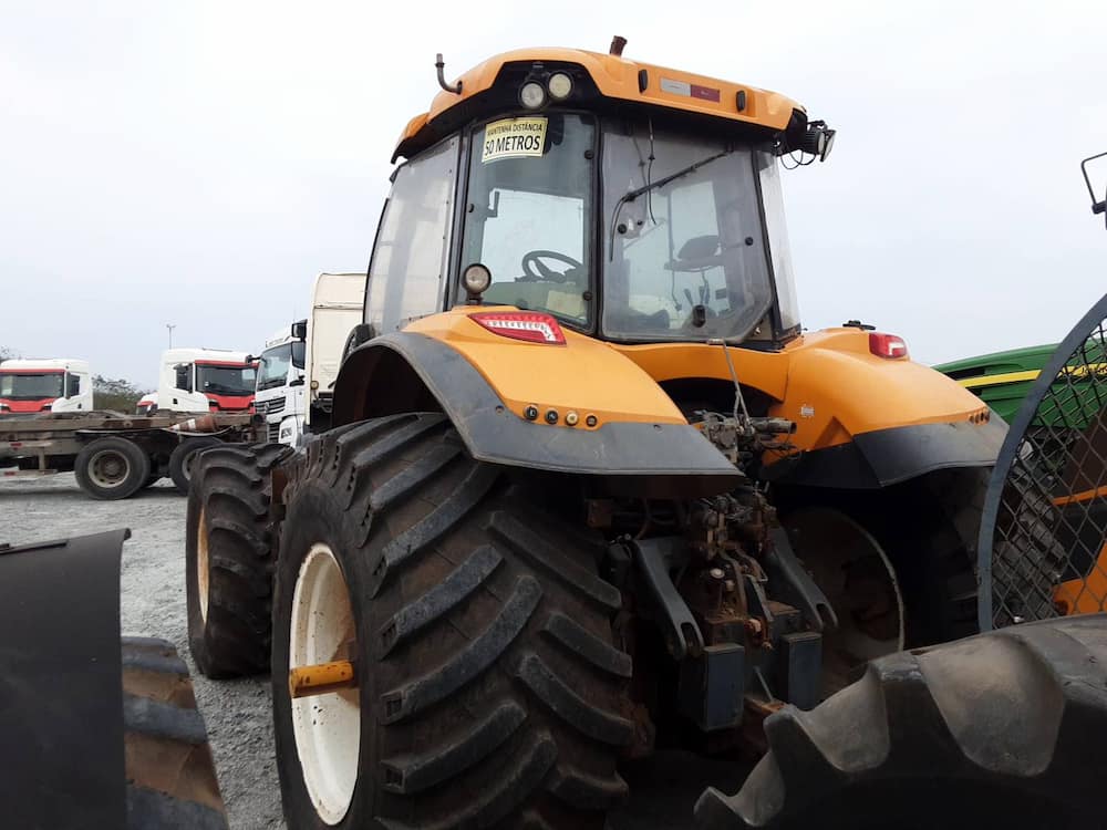VALTRA TRATOR T230