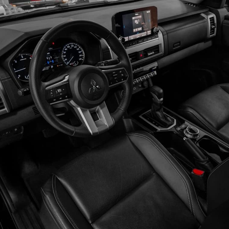 Mitsubishi TRITON 2.4 BITURBO DIESEL CD HPE-S 4X4 AUTOMÁTICO 2025/2026