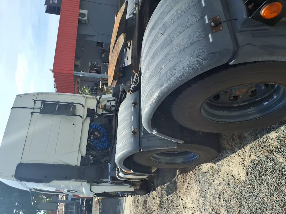 VOLKSWAGEN 26-420 E CONSTEL. 2P DIESEL E5 6X4