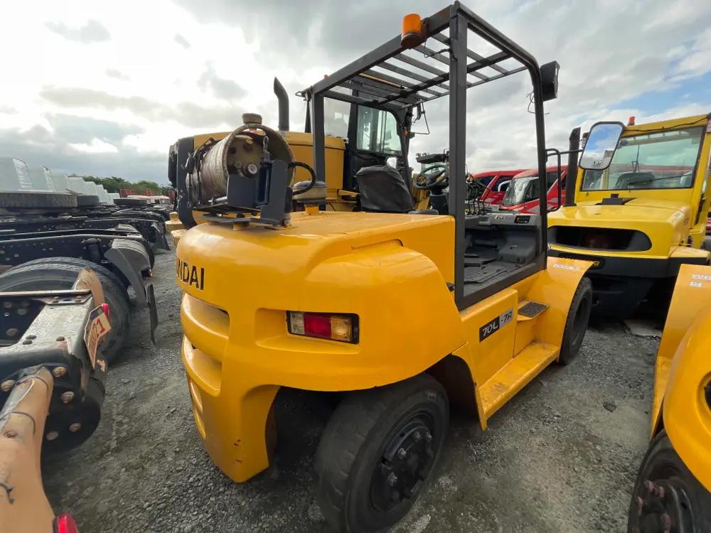 HYUNDAI 70l-7a