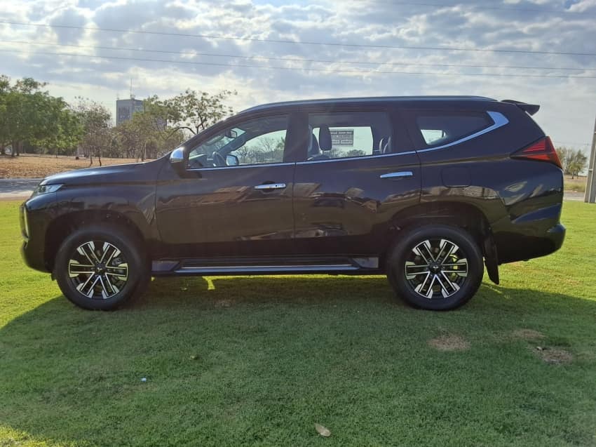 Mitsubishi PAJERO SPORT 2.4 16V MIVEC TURBO DIESEL HPE AWD AUTOMÁTICO 2023/2024